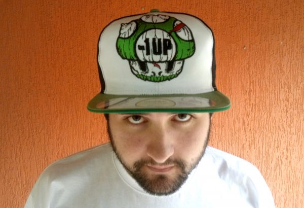 Boné -1UP